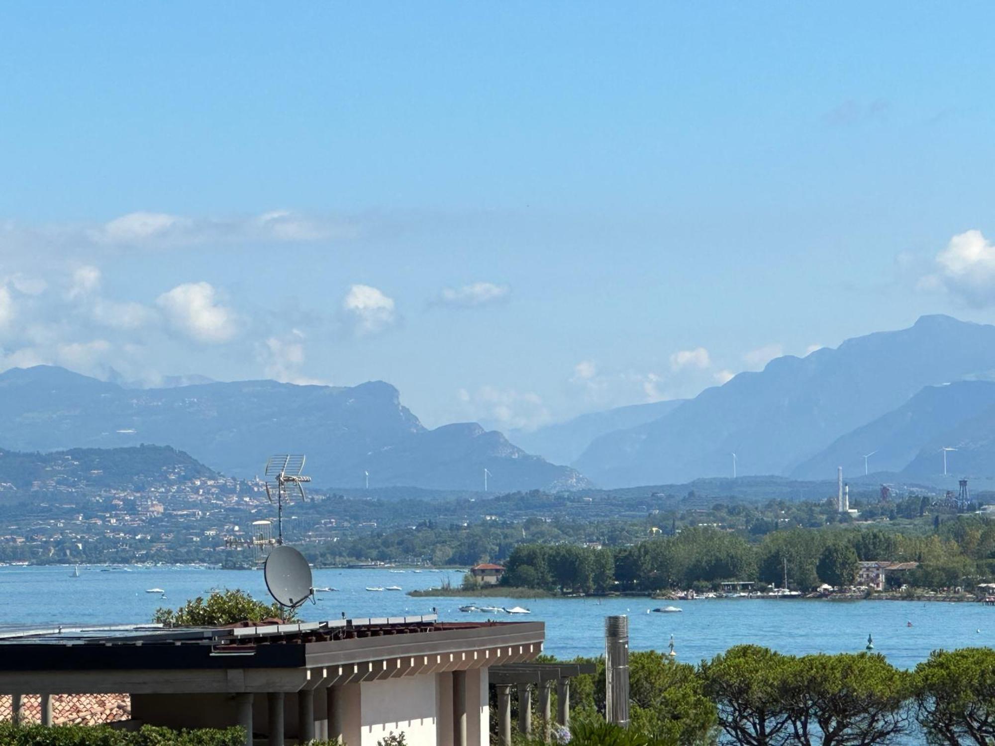 Villa 70 Peschiera del Garda Eksteriør bilde