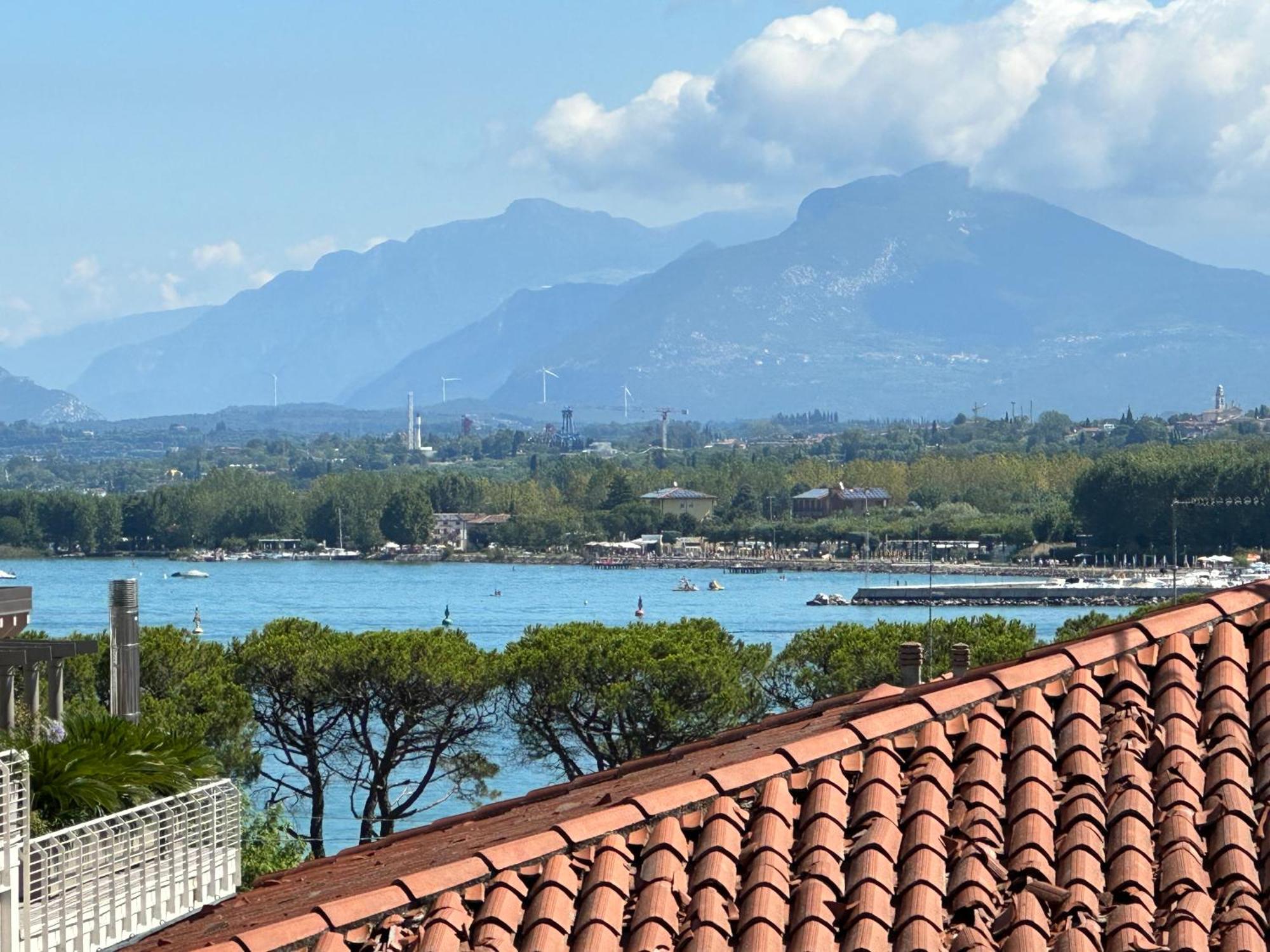 Villa 70 Peschiera del Garda Eksteriør bilde
